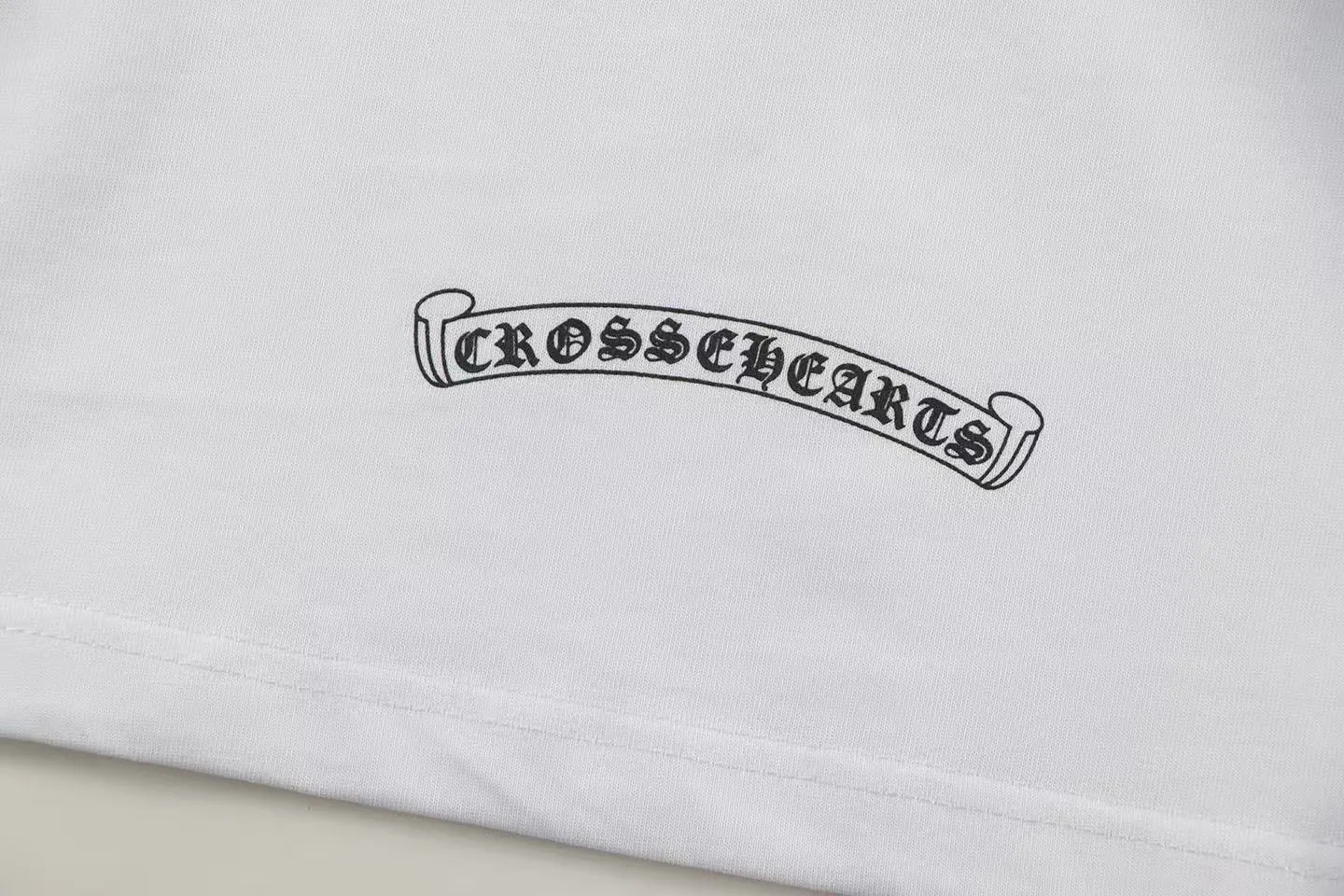 🅿️146 Style: 2025 new Croix Heart short-sleeved T-shirt Material: High version 300g double yarn combed cotton Size: S～XL Color: White Style number: Z002